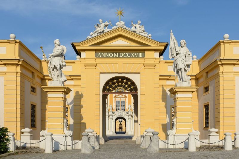 Datei:Lk Stift Melk Portal.jpg
